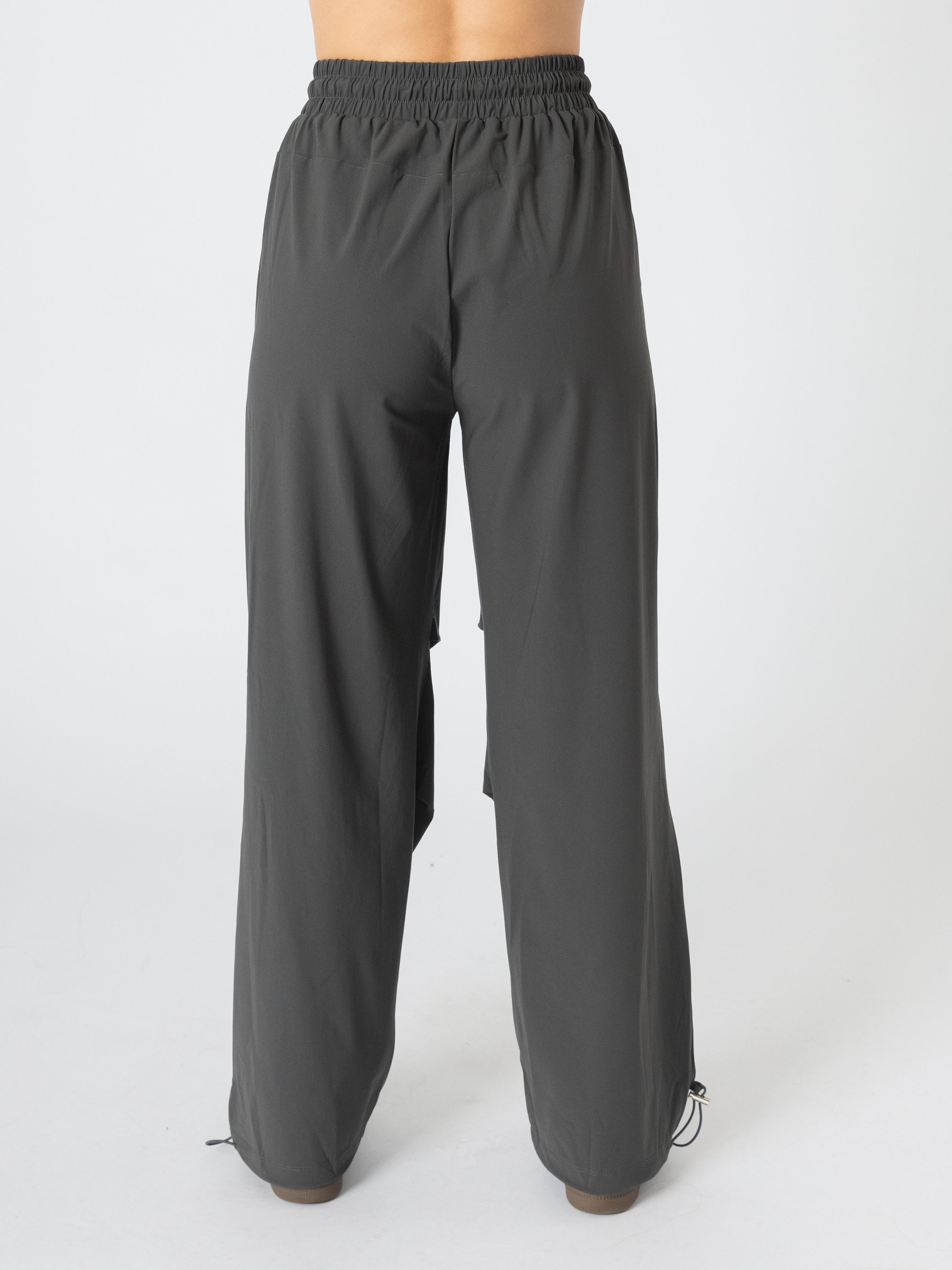 Everyday Woven Pants Grey
