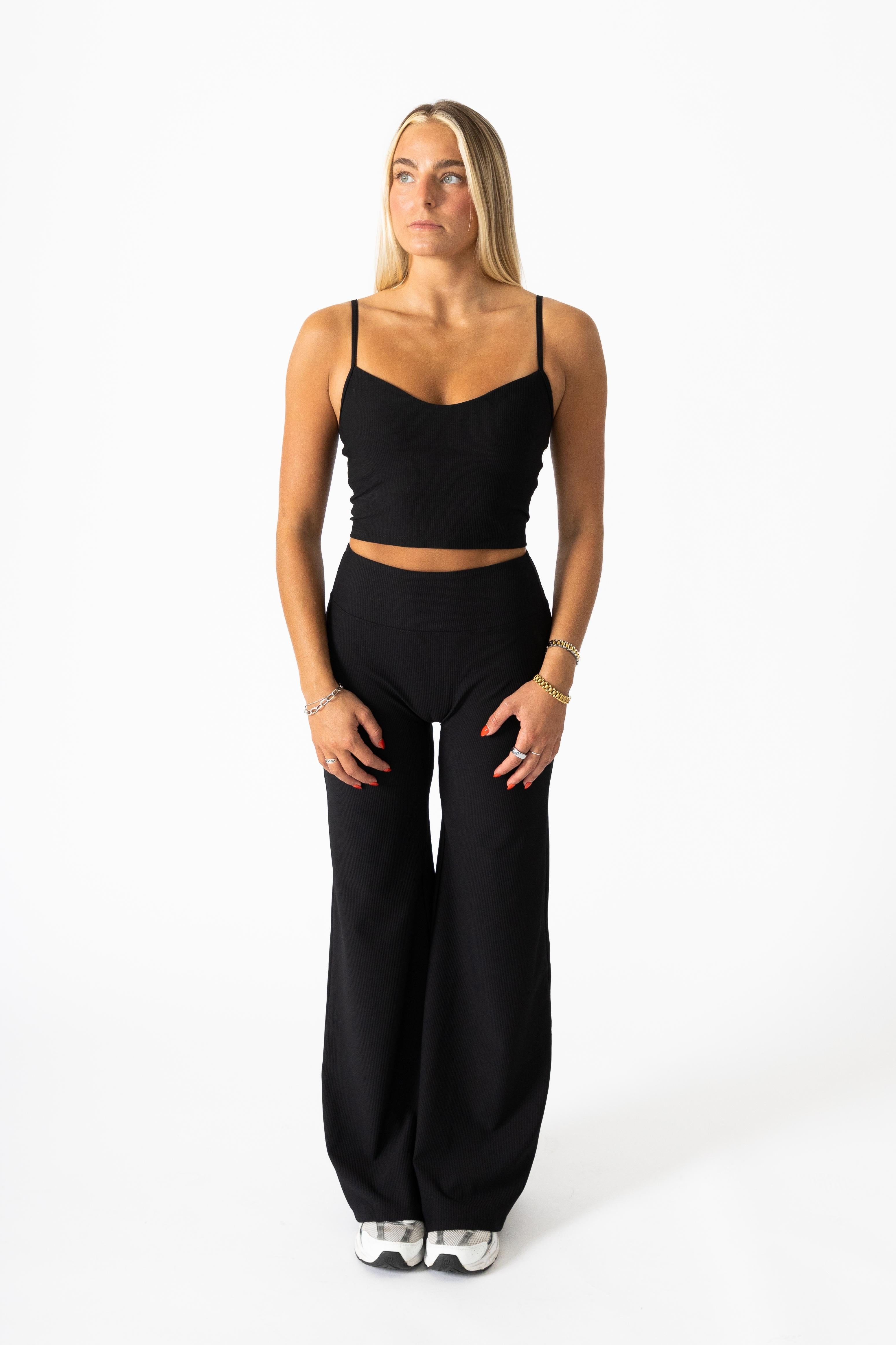 Aura Flair Open-back Crop Top Black