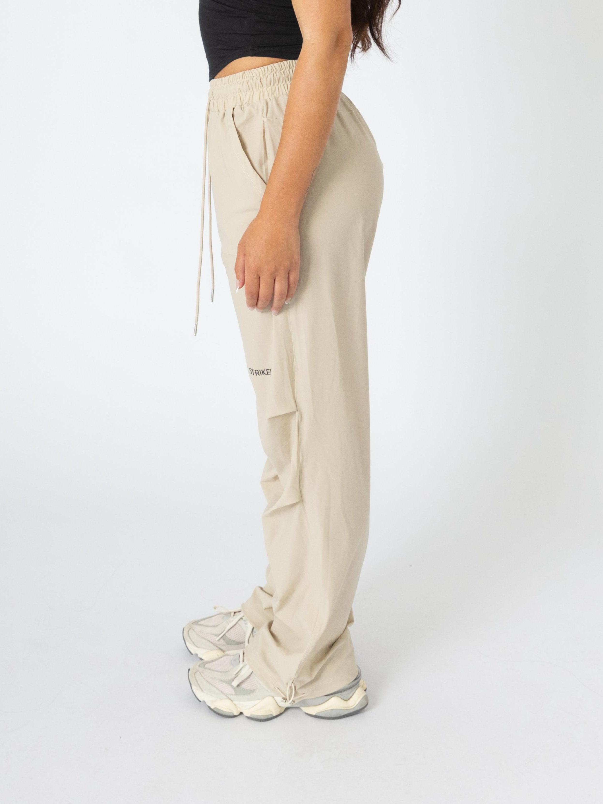 Everyday Woven Pants Creme